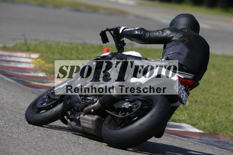 /Archiv-2024/29 12.06.2024 MOTO.CH Track Day ADR/Gruppe gelb/44